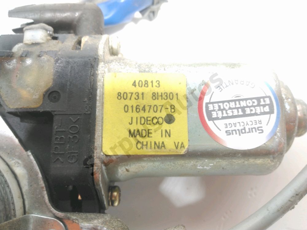 Lève-vitre électrique avant gauche