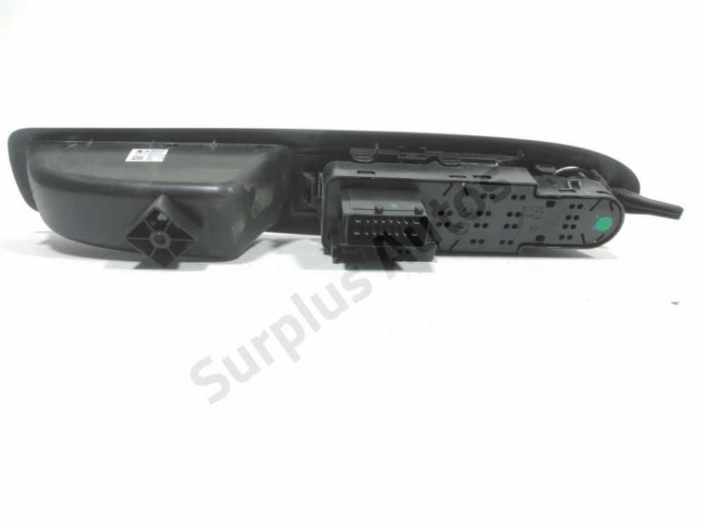 Commande lève-vitre avant gauche