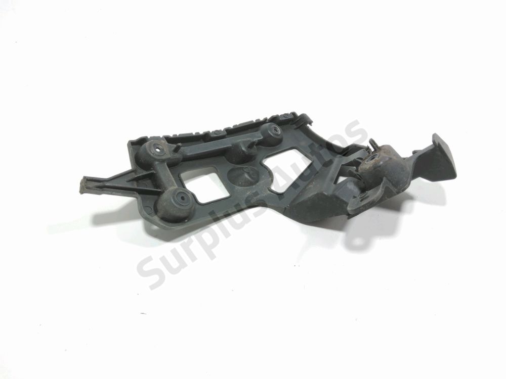 Support droit de pare-choc arrière