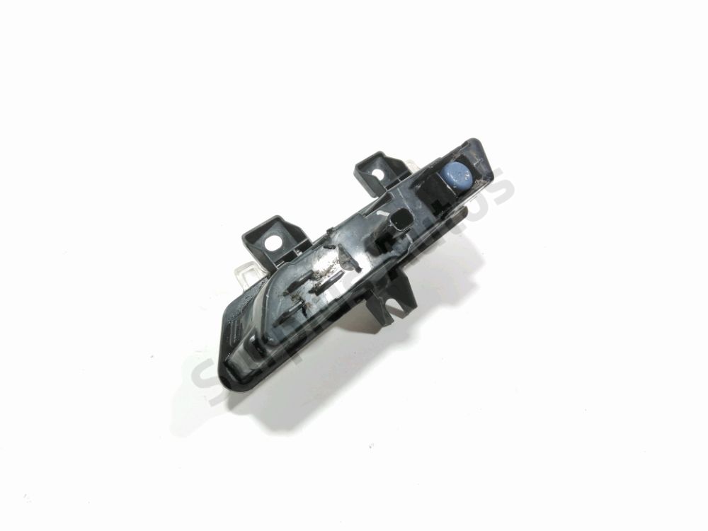 Feu diurne avant gauche