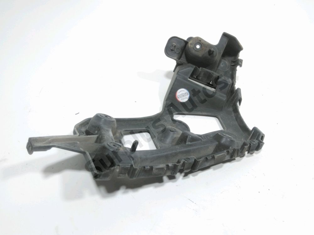 Support gauche de pare-choc arrière