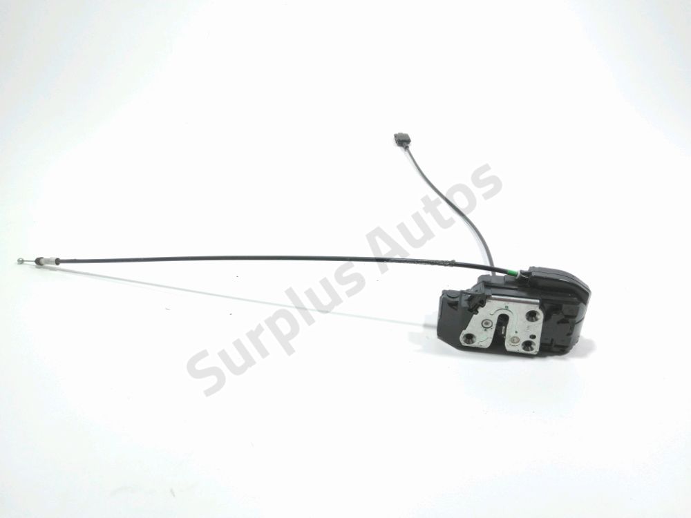 Serrure de porte avant droite