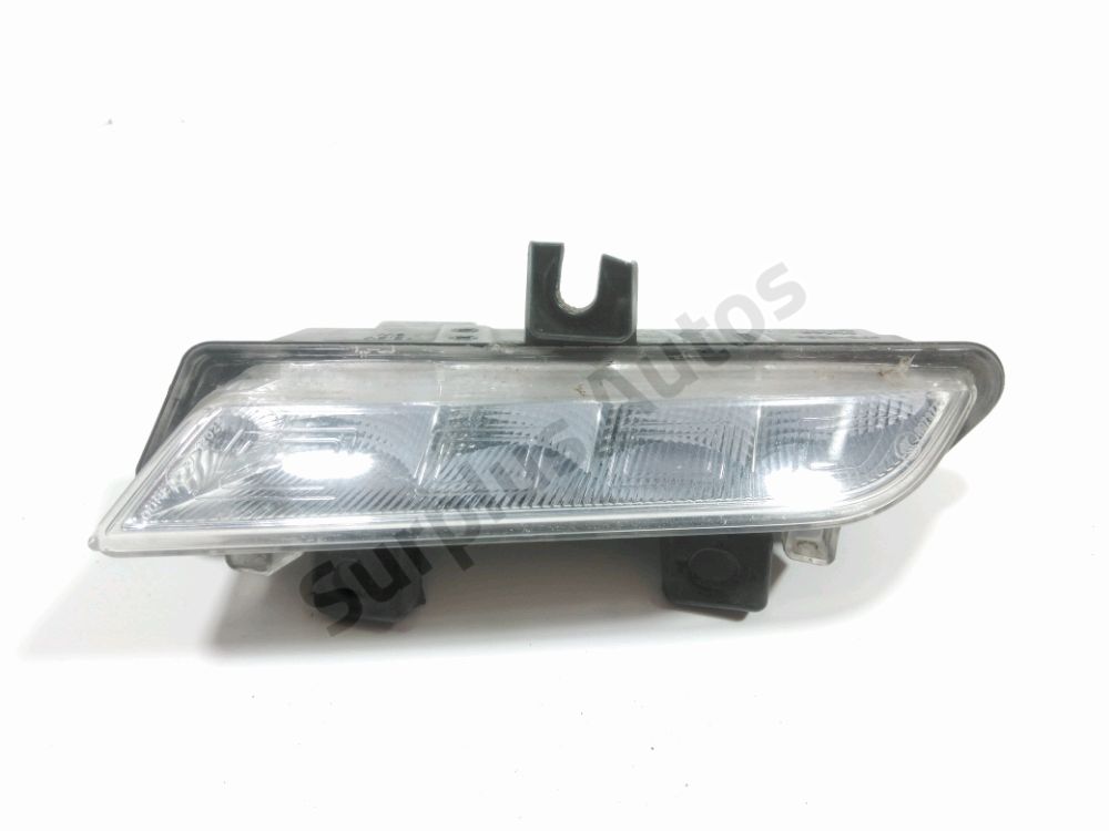 Feu diurne avant gauche