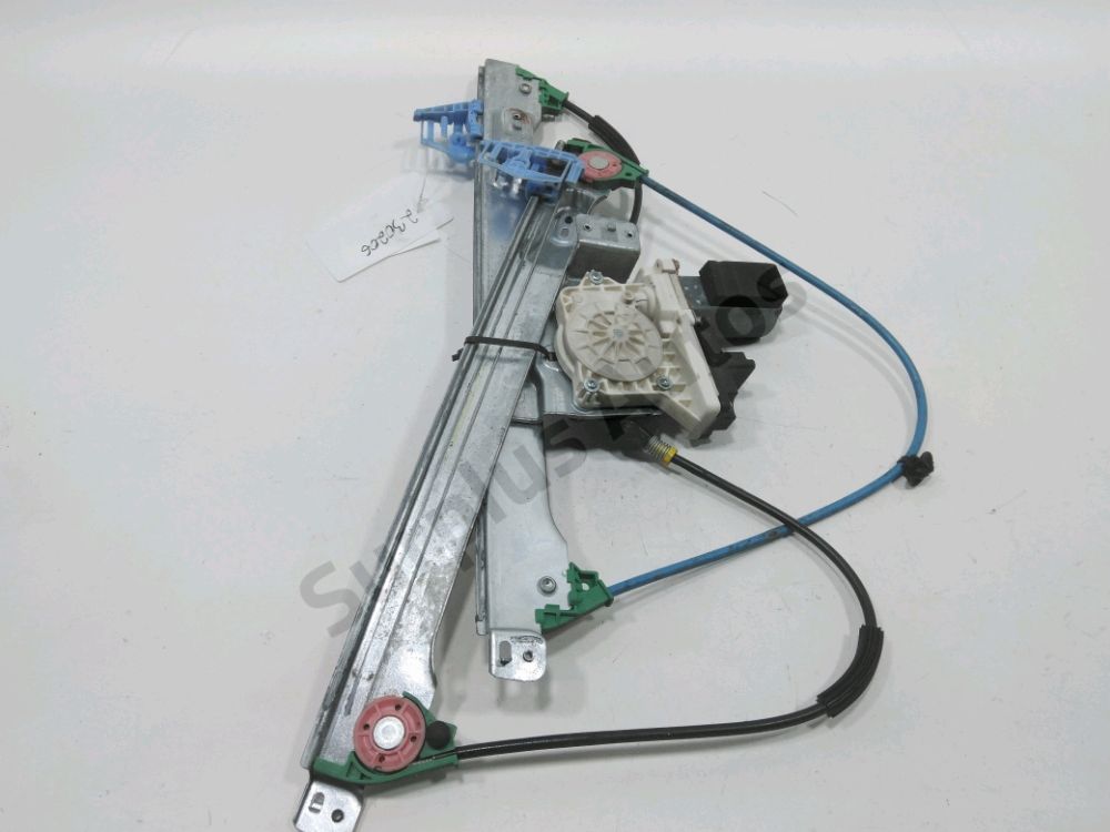 Lève-vitre électrique avant gauche