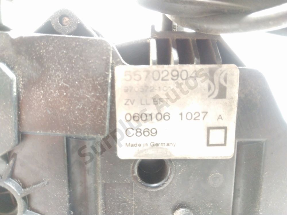 Serrure de porte avant droite
