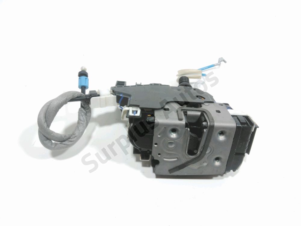 Serrure de porte avant droite