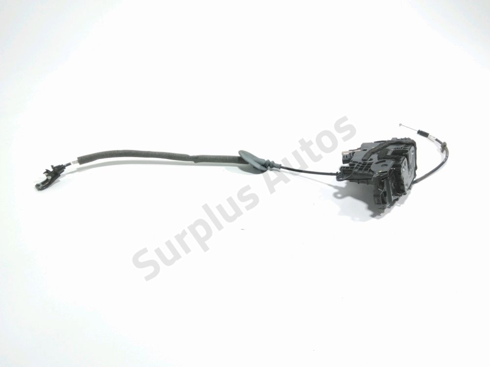 Serrure de porte avant droite