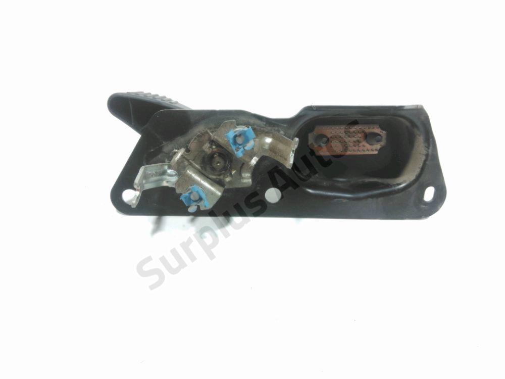 Serrure de porte battante arrière droite