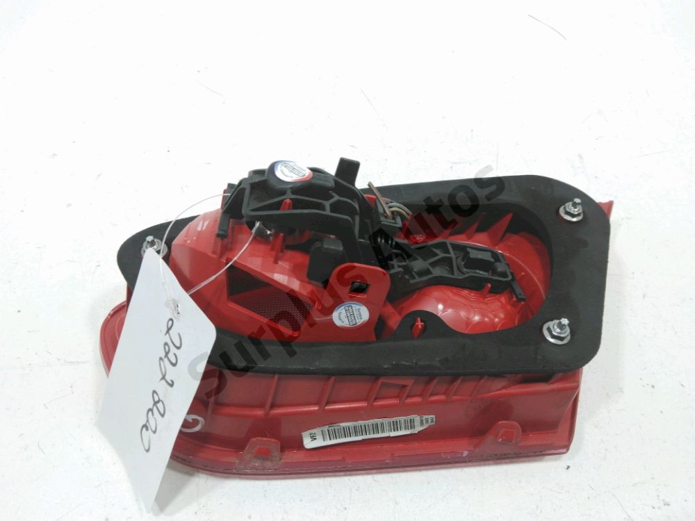 Feu arrière intérieur gauche