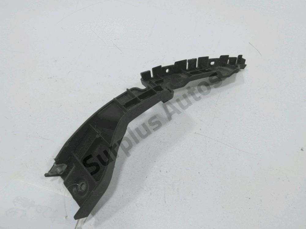 Support droit de pare-choc arrière