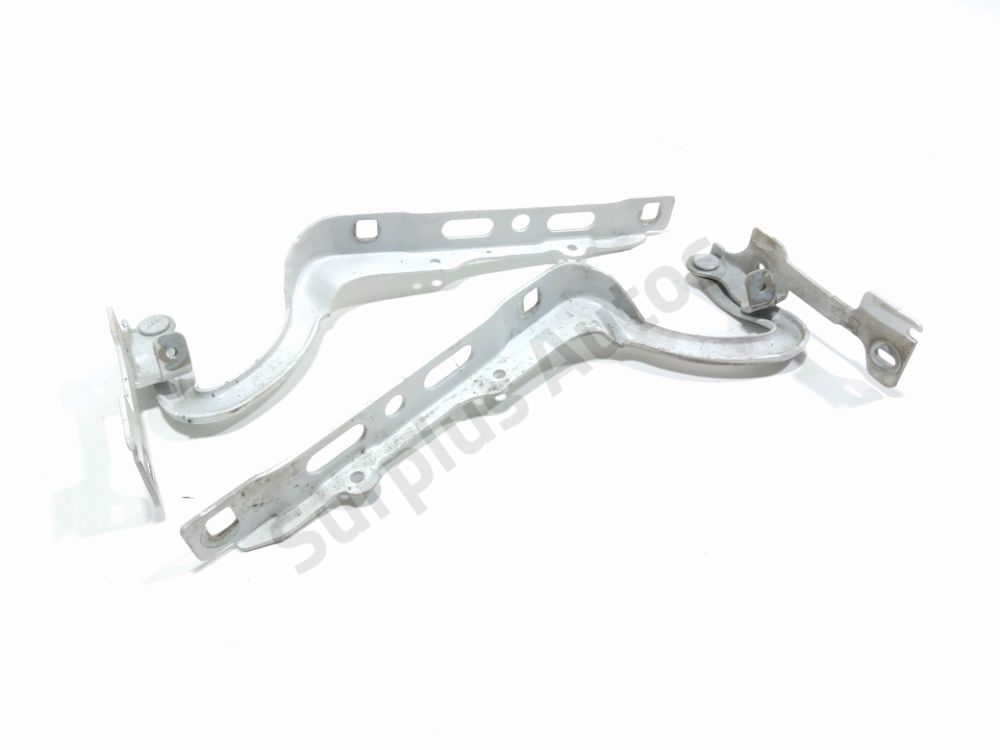 Jeu de charnières de capot