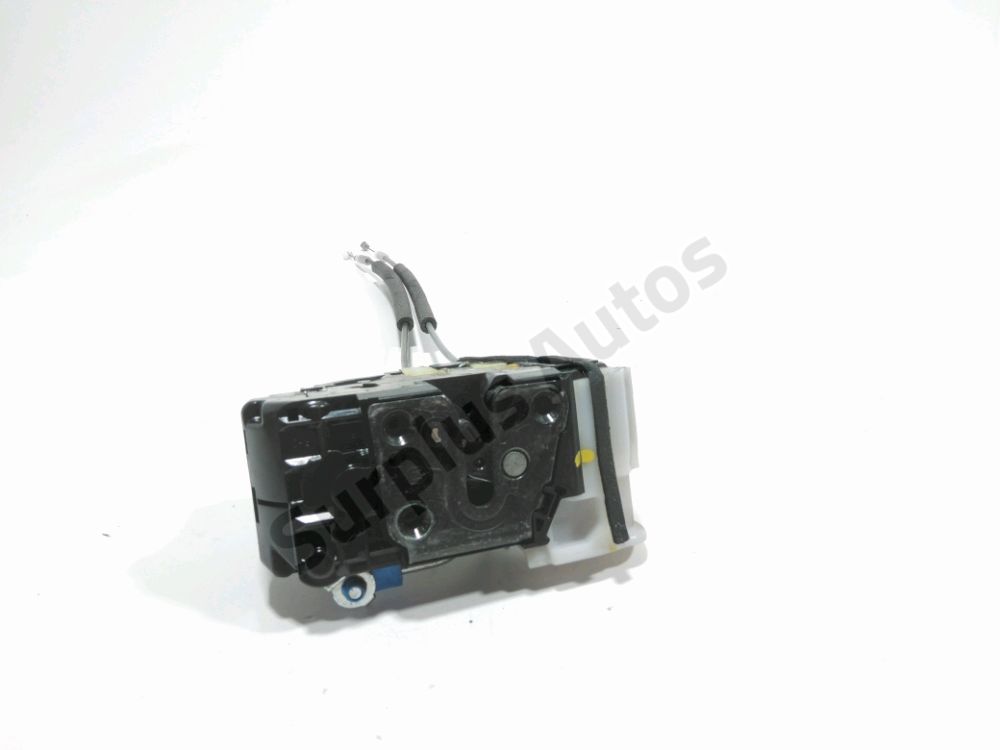 Serrure de porte avant gauche