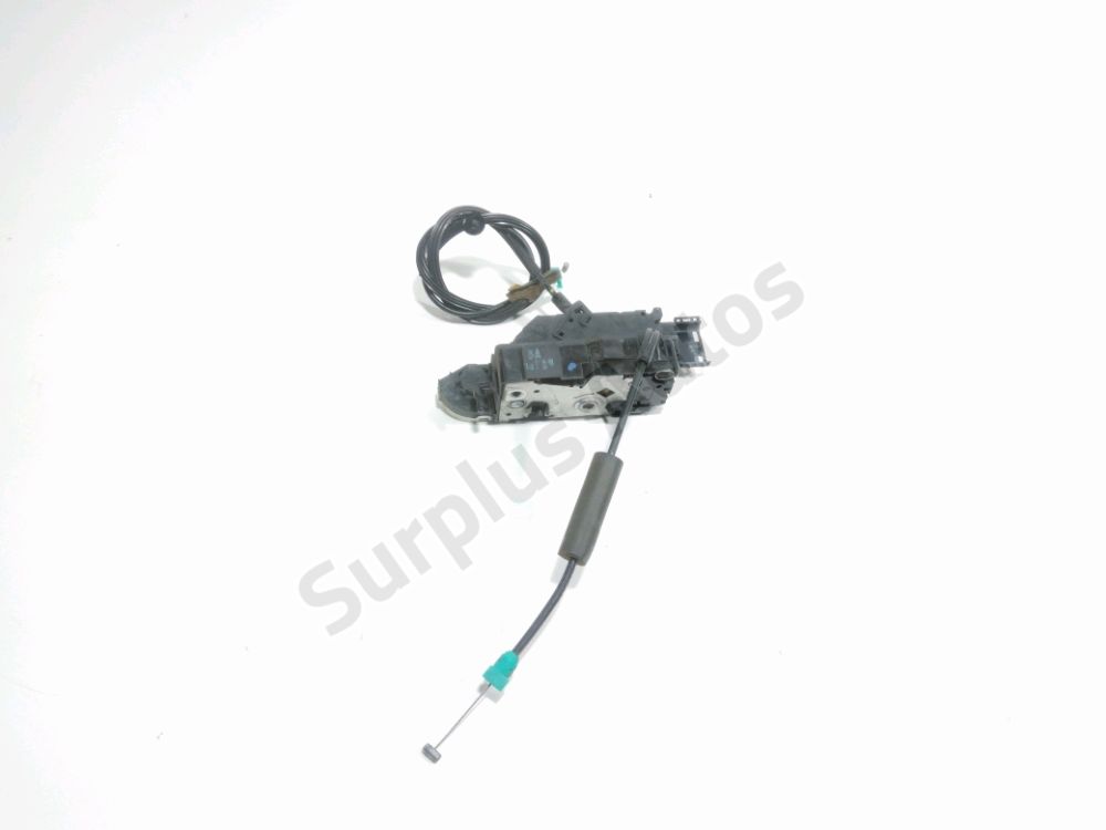 Serrure de porte avant droite