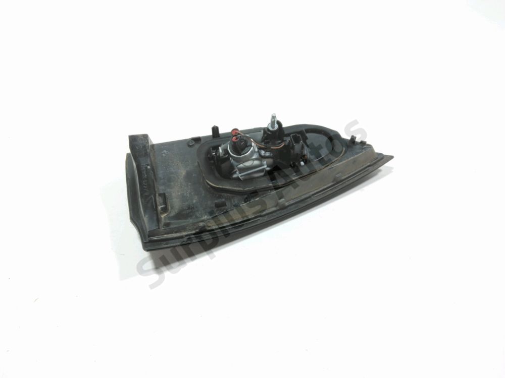 Feu arrière intérieur gauche