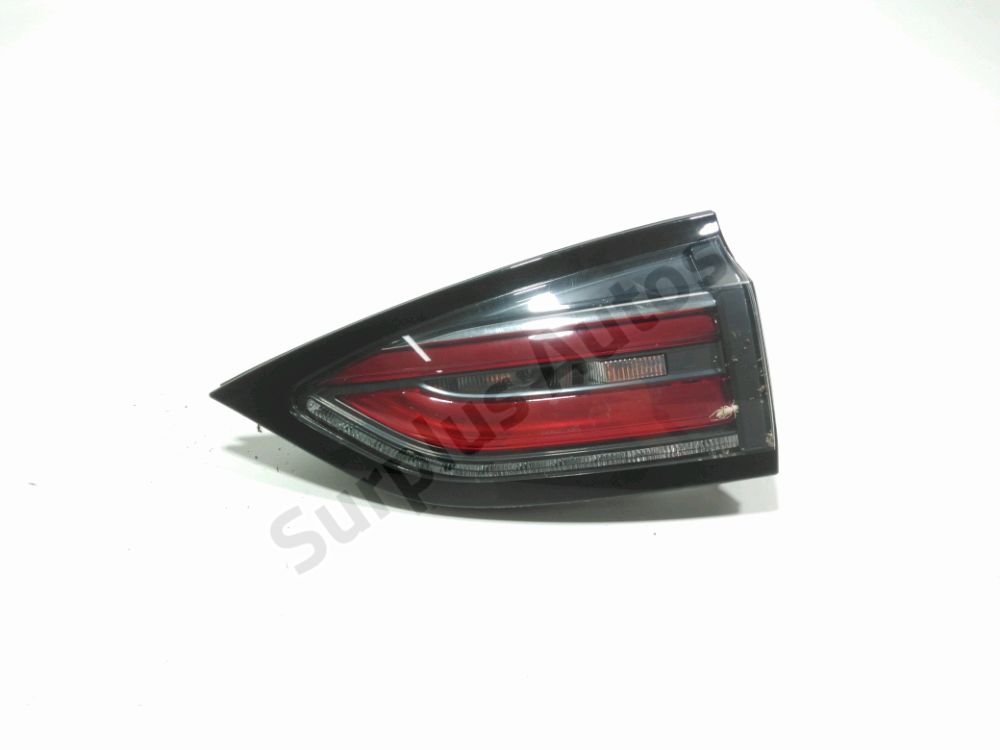 Feu arrière intérieur droit