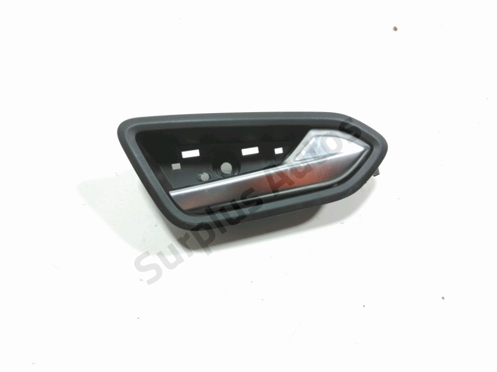 Poignée intérieure porte avant droite