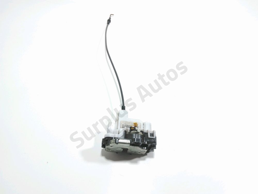 Serrure de porte avant droite