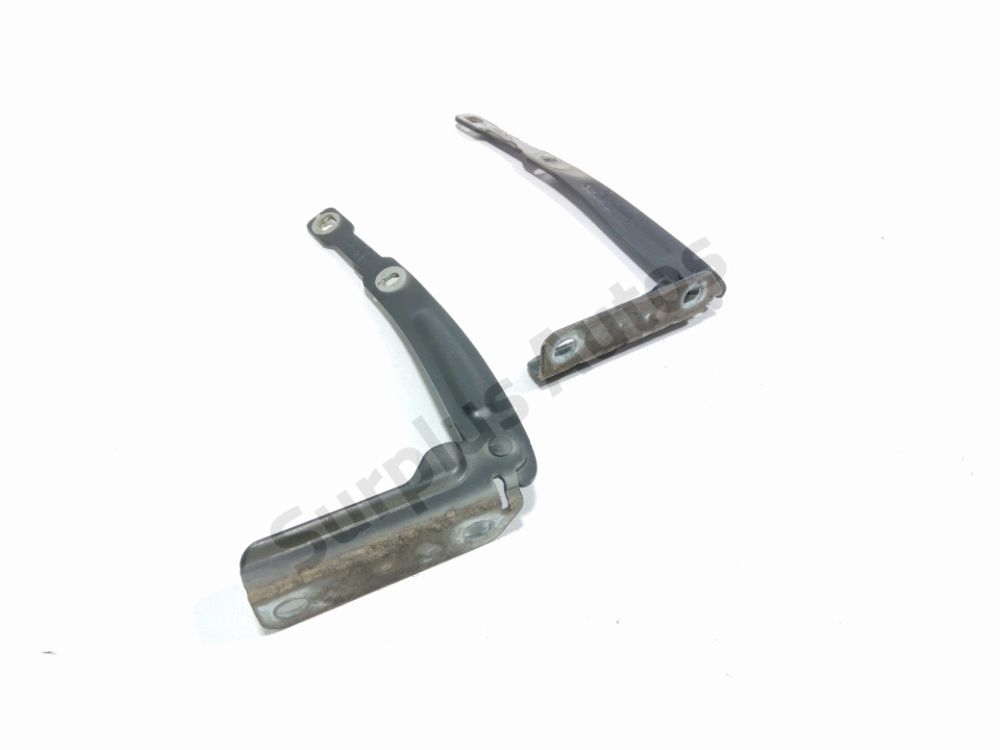 Jeu de charnières de capot