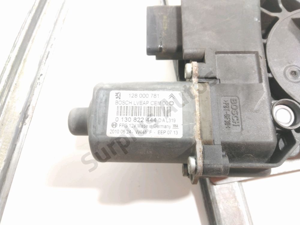 Lève-vitre électrique avant gauche