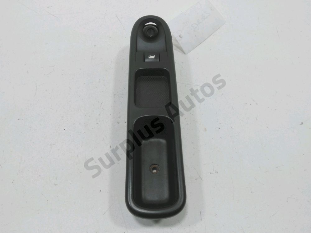 Commande lève-vitre avant droit