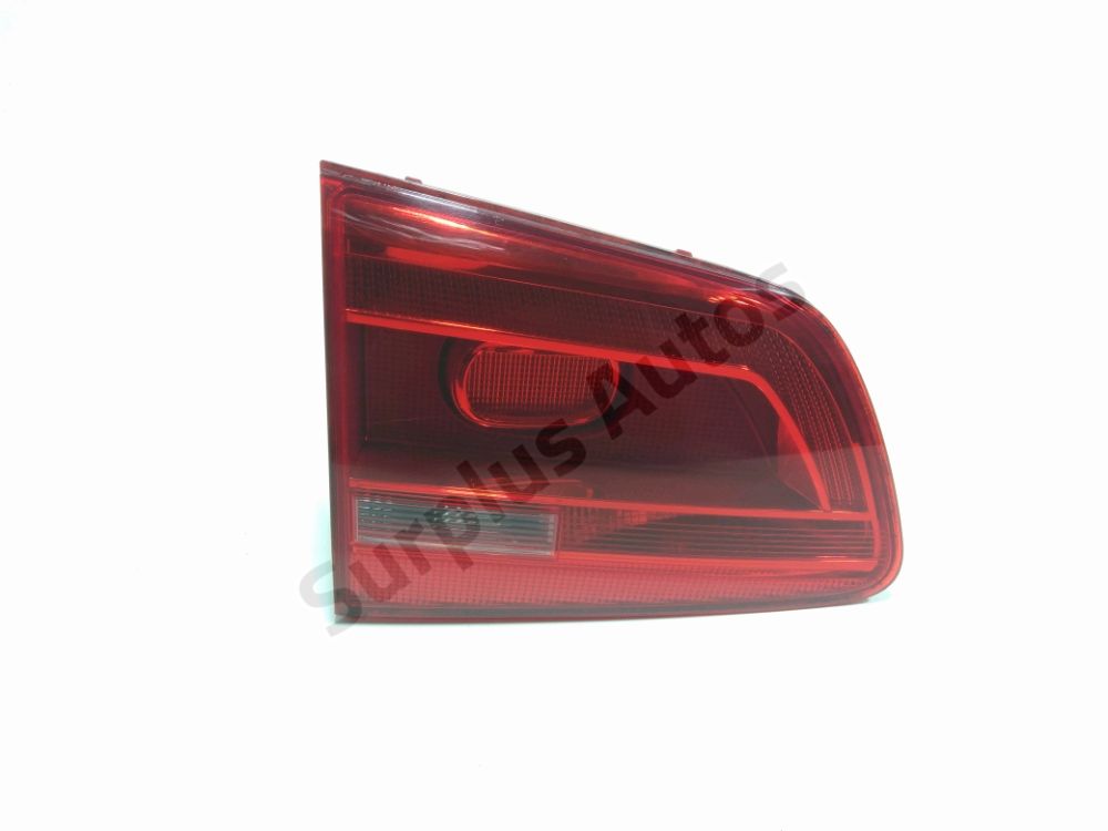 Feu arrière intérieur gauche