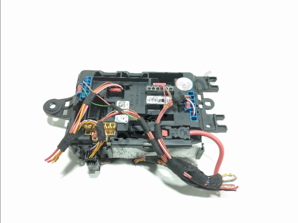 Boite à fusibles moteur