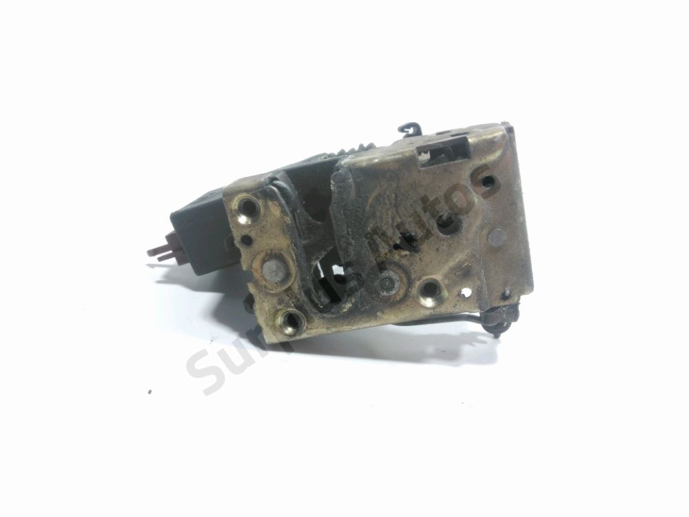 Serrure de porte avant droite