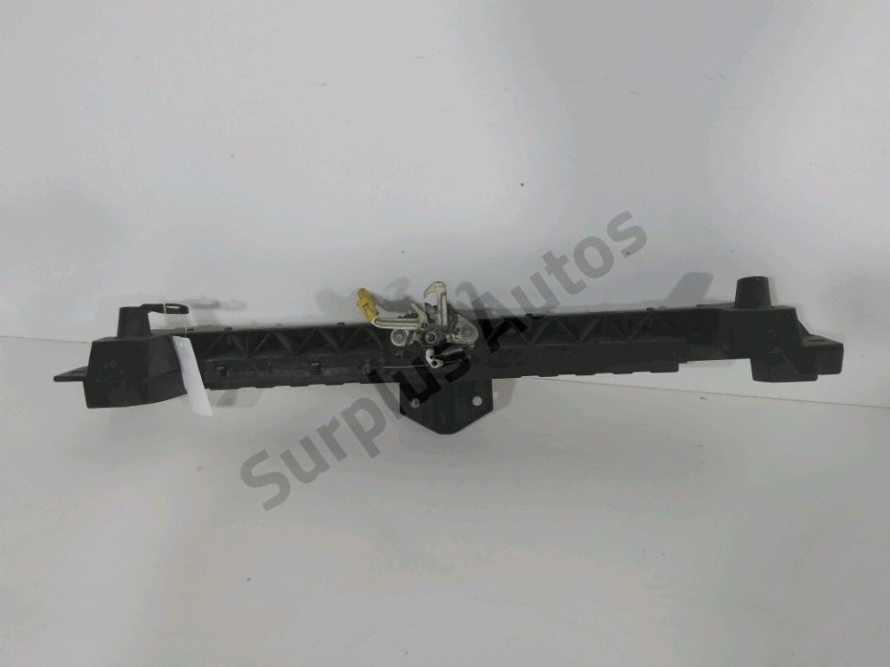 Traverse supérieure armature avant