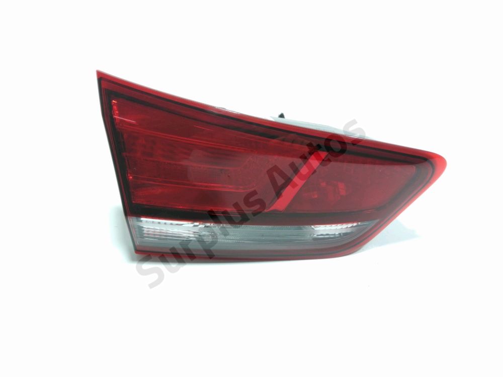 Feu arrière intérieur gauche