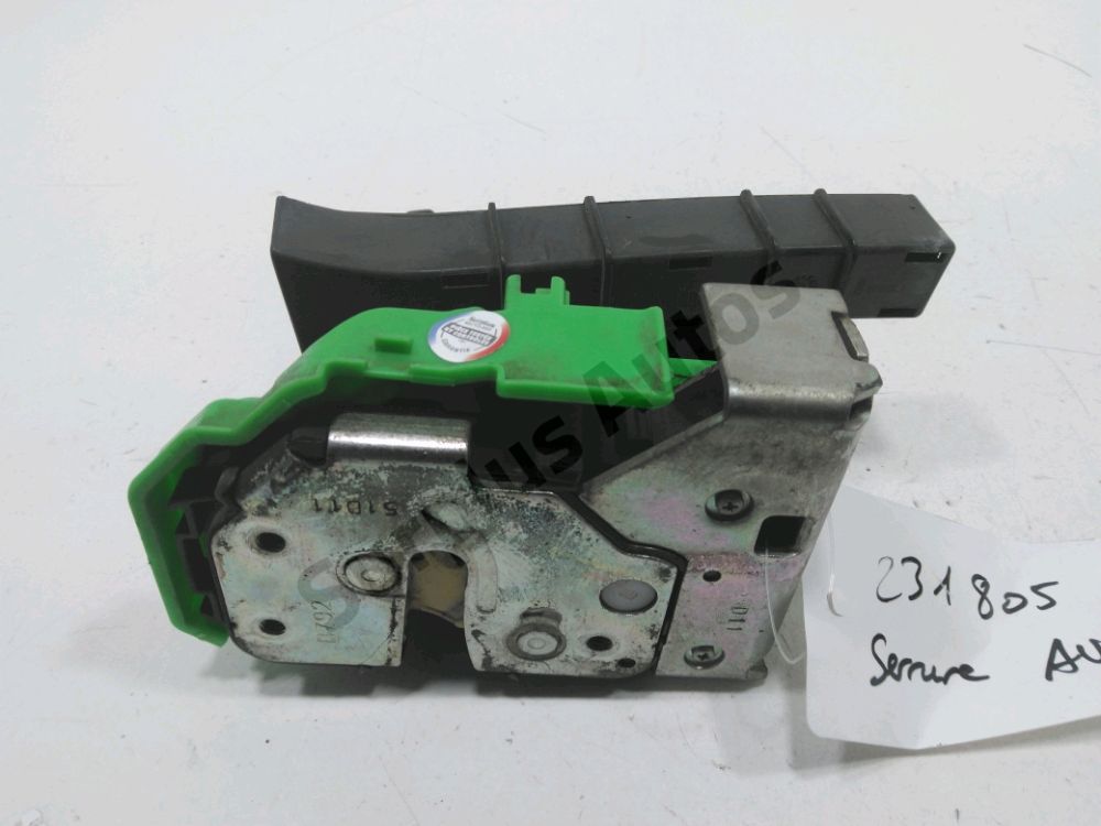 Serrure de porte avant droite