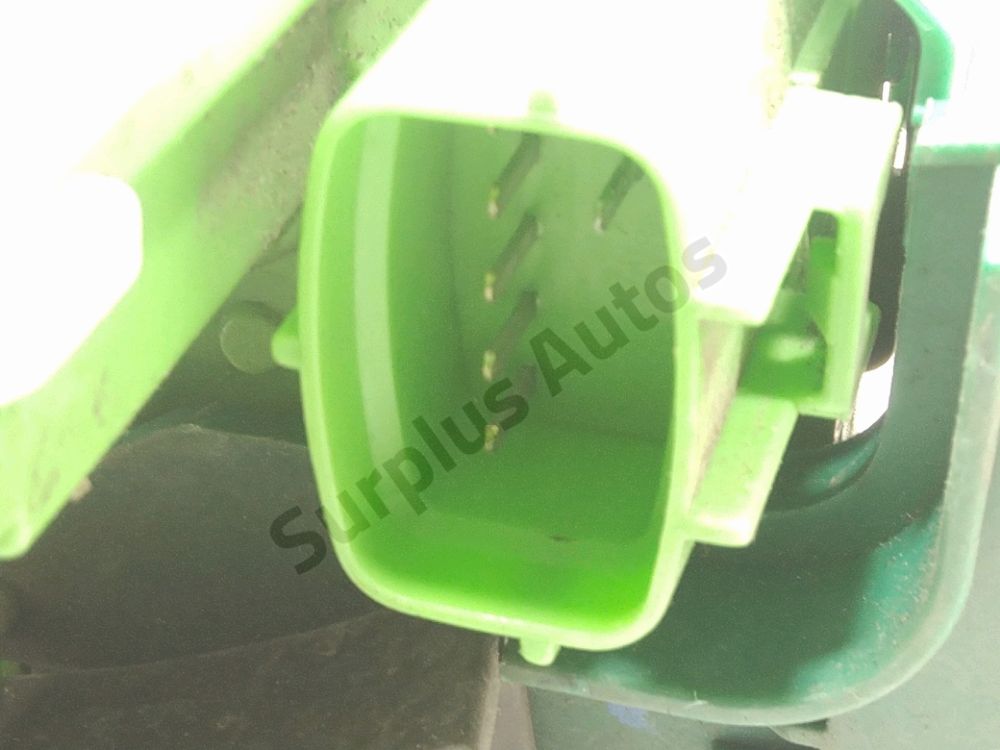 Serrure de porte avant gauche