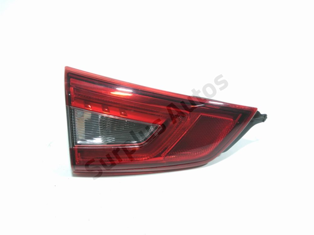 Feu arrière intérieur gauche