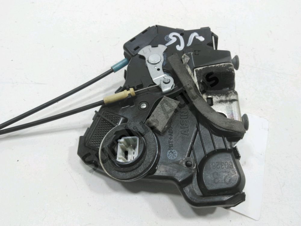 Serrure de porte avant gauche