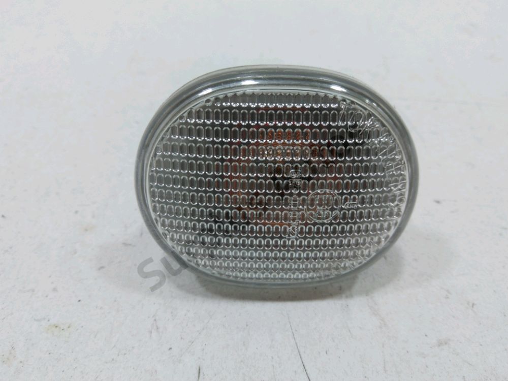 Répétiteur d'aile gauche