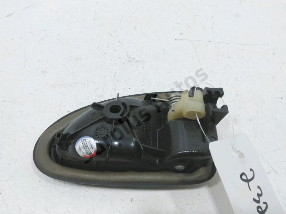 Poignée intérieure porte avant gauche