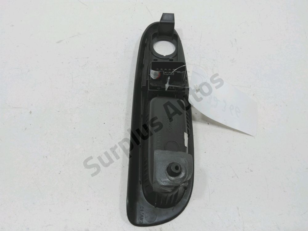 Commande lève-vitre avant gauche