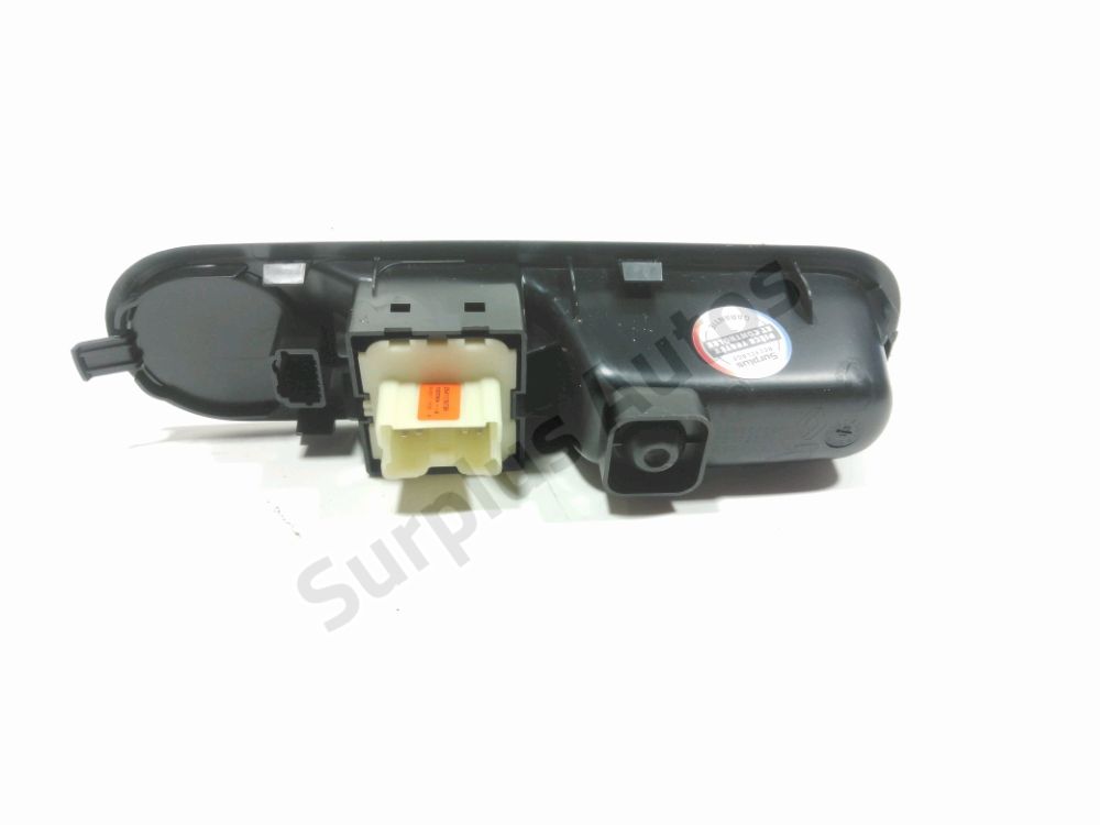 Commande lève-vitre avant gauche