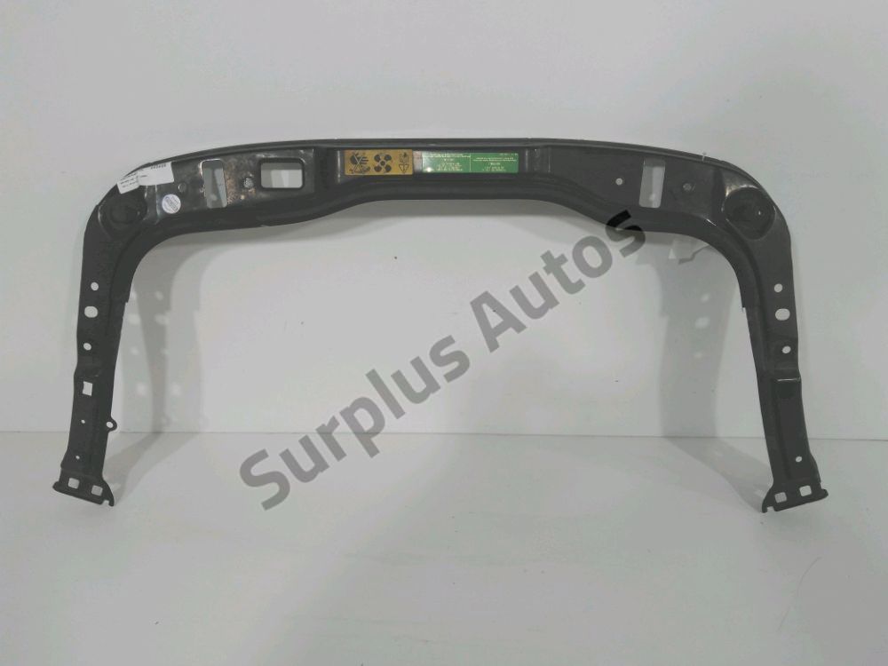 Traverse supérieure armature avant