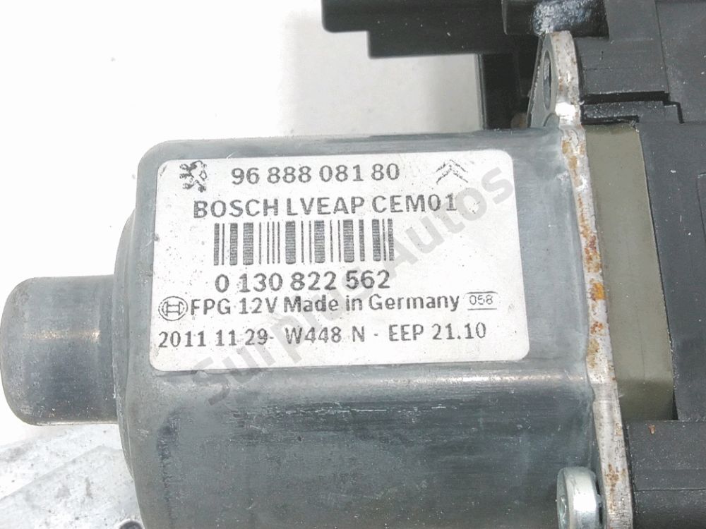 Lève-vitre électrique avant droit