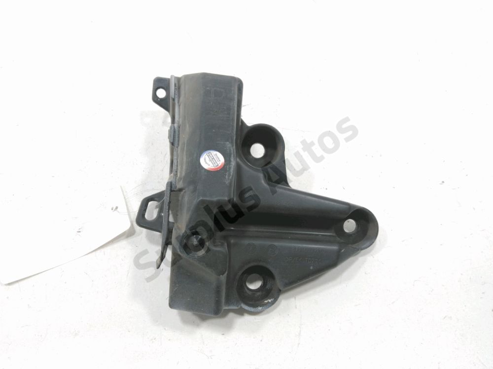 Support droit de pare-choc arrière