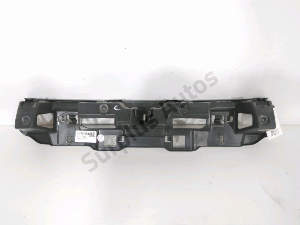 Support central de pare-choc arrière