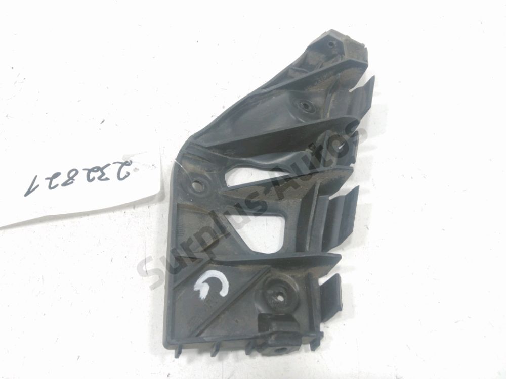 Support gauche de pare-choc arrière