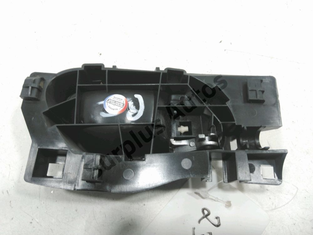 Poignée intérieure porte arrière gauche