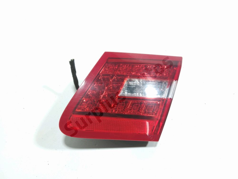 Feu arrière intérieur droit