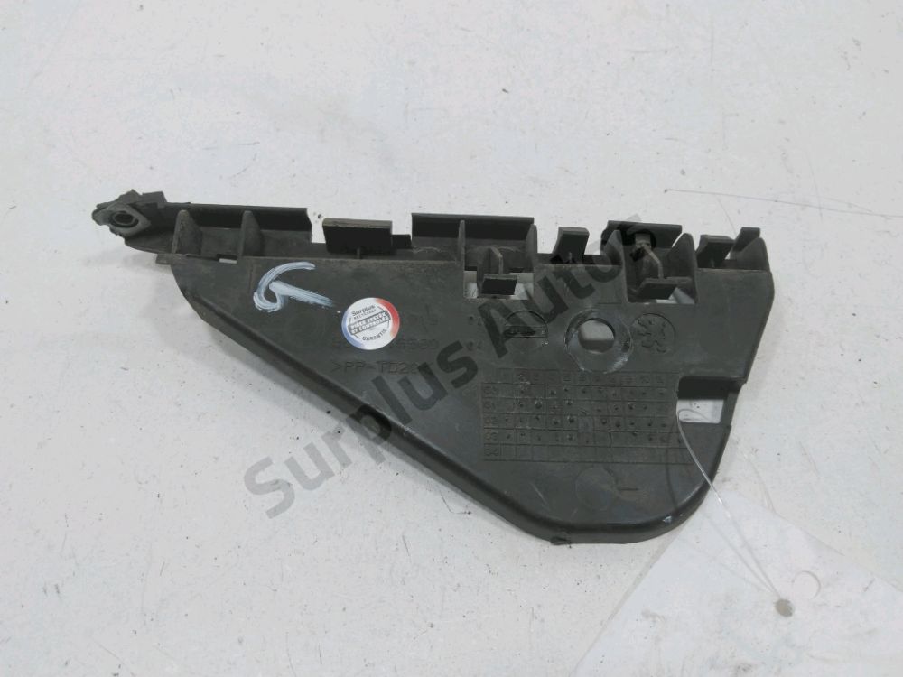 Support gauche de pare-choc arriere