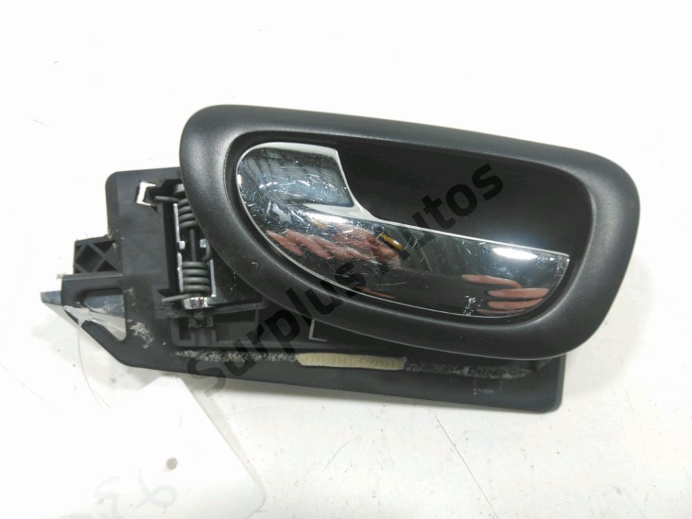 Poignée intérieure porte avant gauche