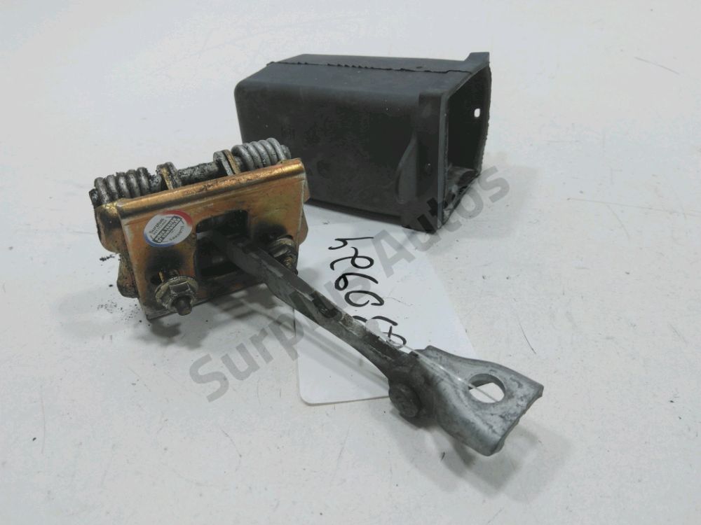 Tirant de porte avant droit