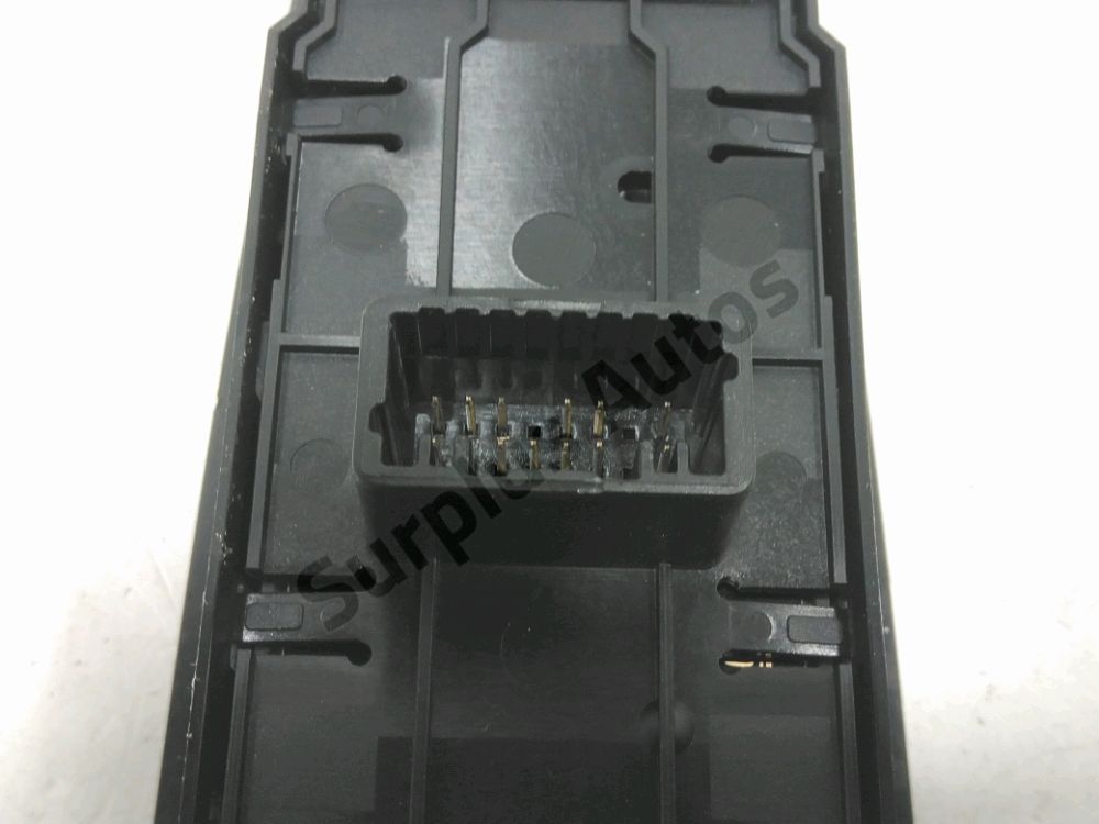 Commande lève-vitre avant gauche