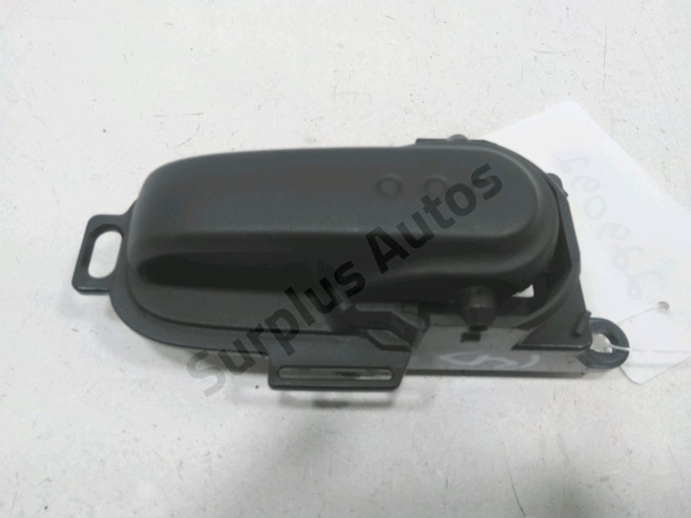 Poignee interieure porte arriere droite