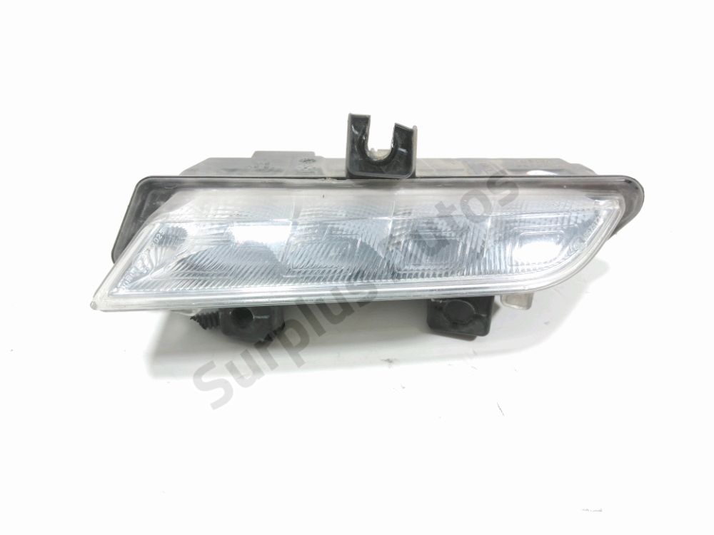 Feu diurne avant gauche